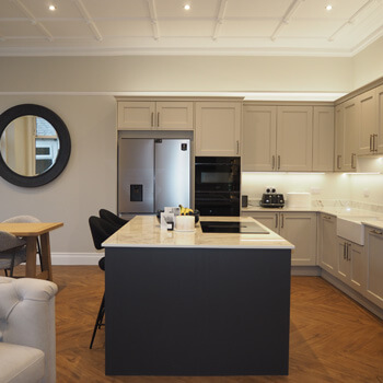 British shaker in highland stone