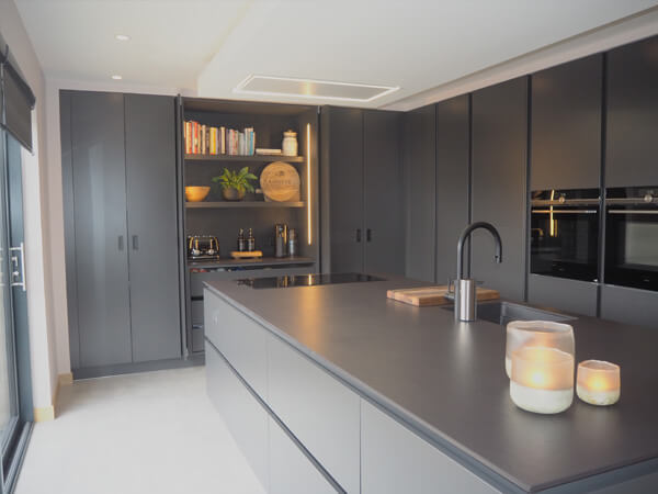 German handleless in roof slate